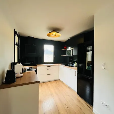 Casa Amarelo * Ανζέρ